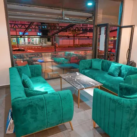 Hotel Amore 马尔马里斯