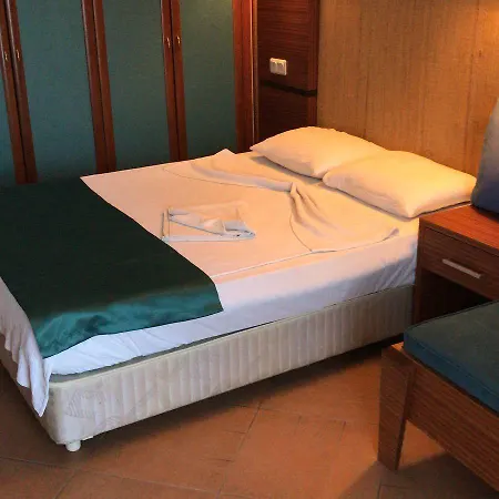 Hotel Amore 3* 马尔马里斯