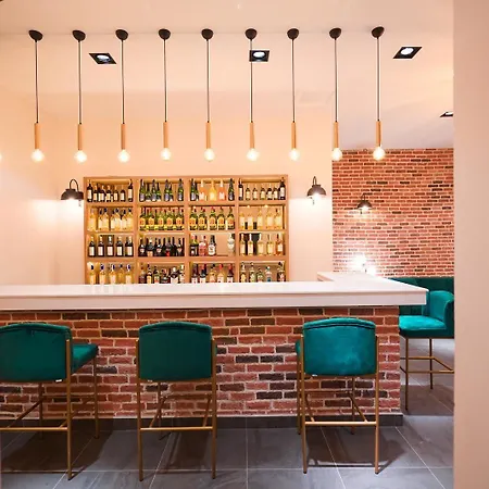 Hotel Amore Hotell 3*