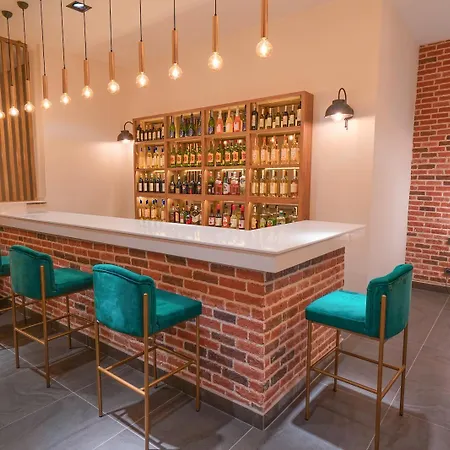 Hotel Amore 马尔马里斯