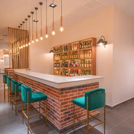 Hotel Amore 酒店 马尔马里斯