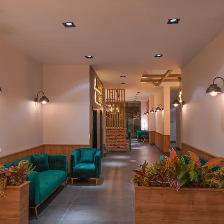 Hotell Hotel Amore 3*