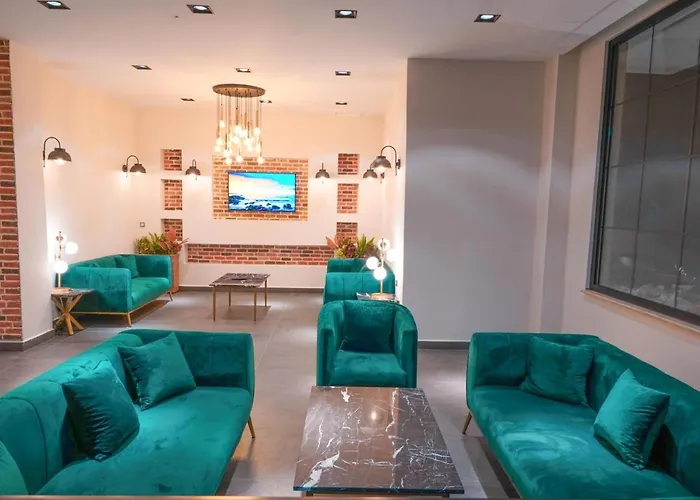 Hotel Amore 马尔马里斯