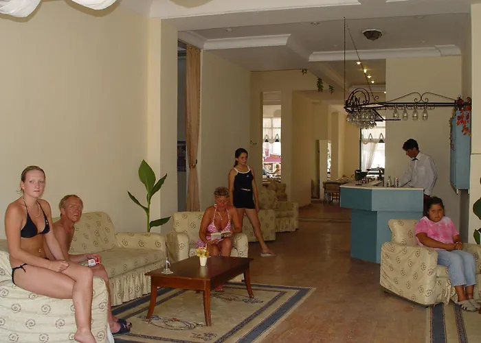 酒店 Hotel Amore 马尔马里斯